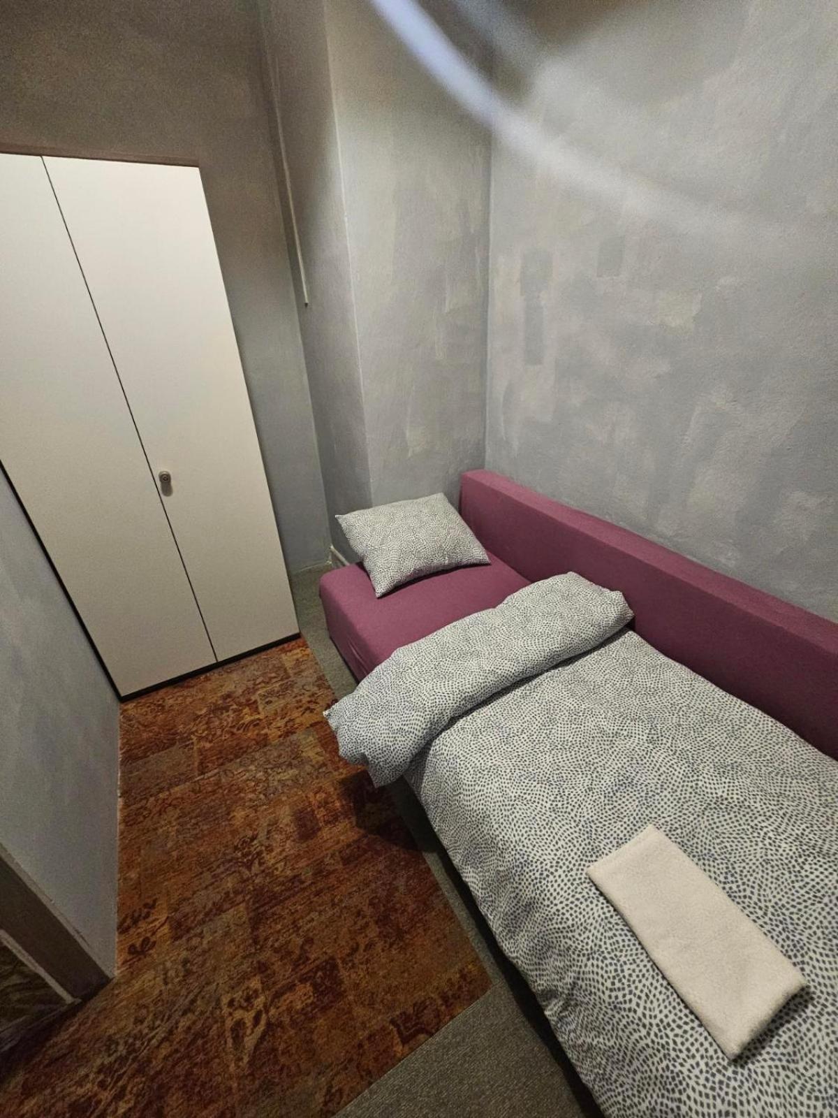 Przy Metro Wierzbno Hostel Warschau