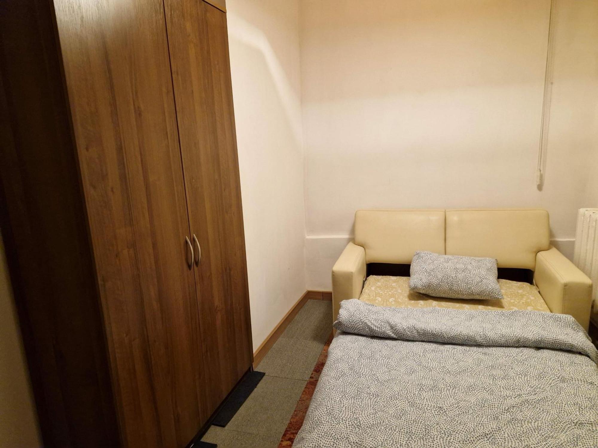 Przy Metro Wierzbno Hostel Warszawa