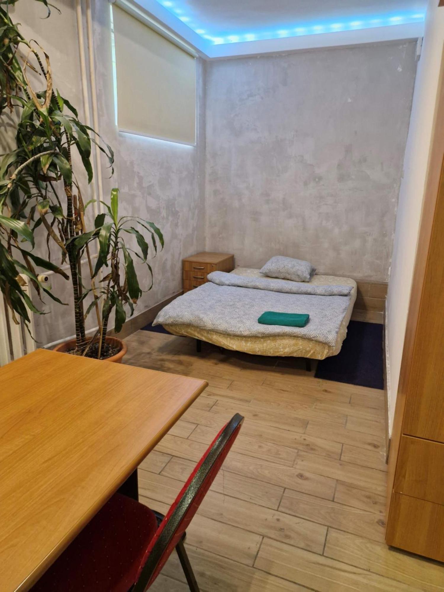 Hostel Przy Metro Wierzbno Warszawa